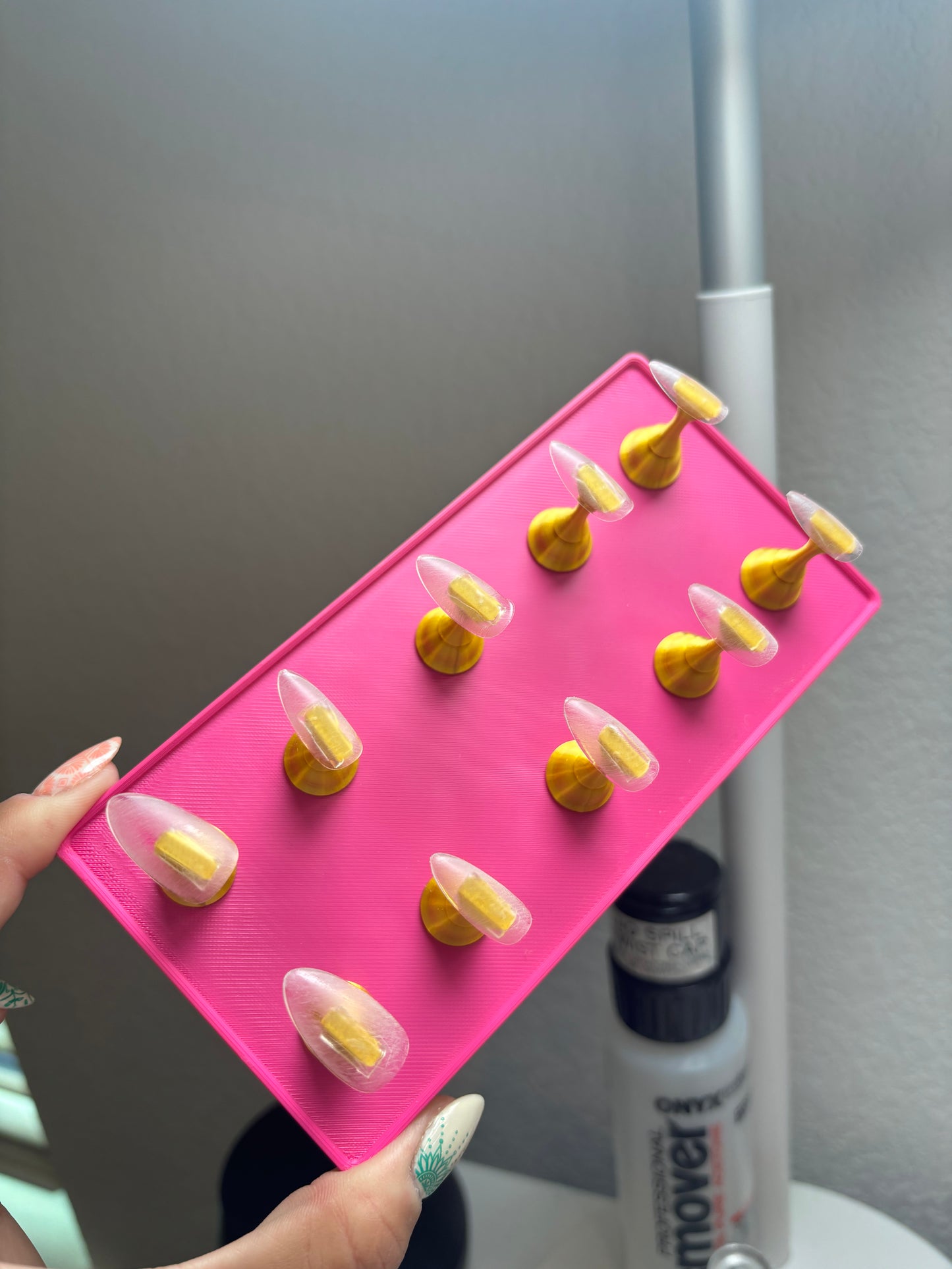 Pink Magnetic Nail Stand