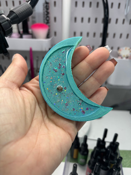 Moon Shaped Magnetic Nail Stand